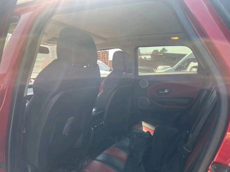 重庆13年路虎极光9