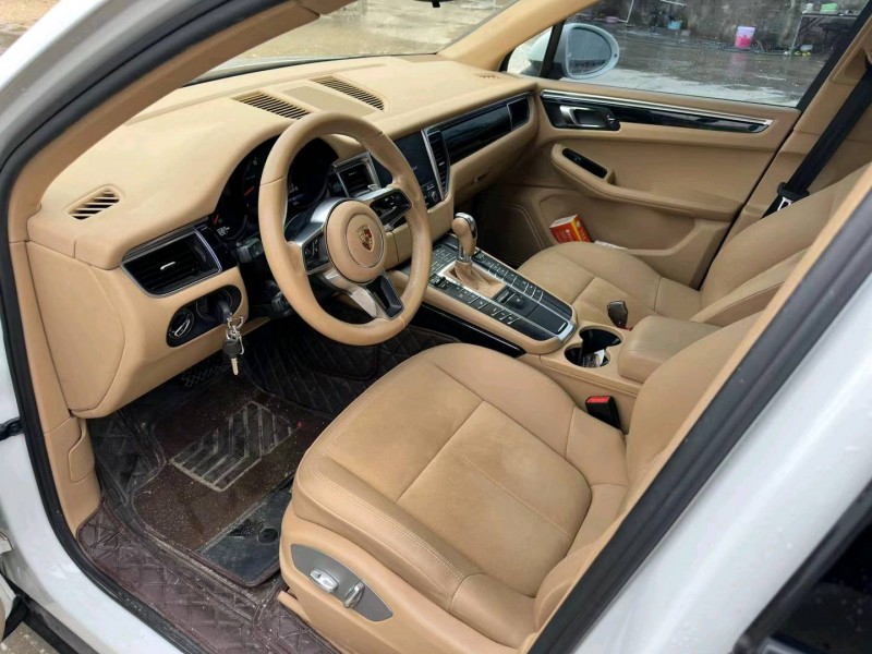 广州16年保时捷Macan6
