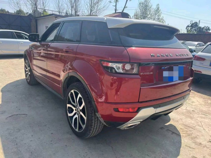 重庆13年路虎极光3