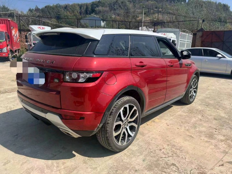 重庆13年路虎极光7