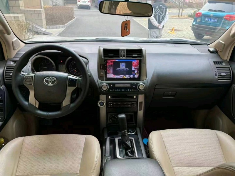 邯郸12年丰田普拉多7