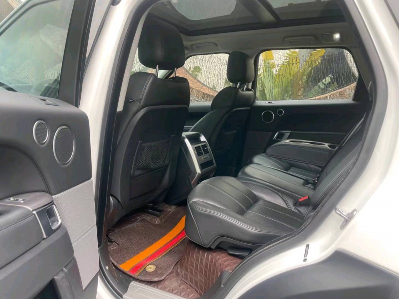 广州19年路虎揽胜运动5