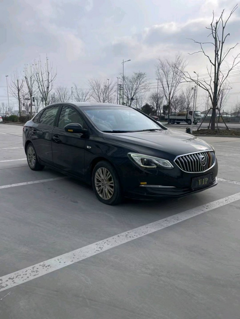 徐州16年别克威朗2