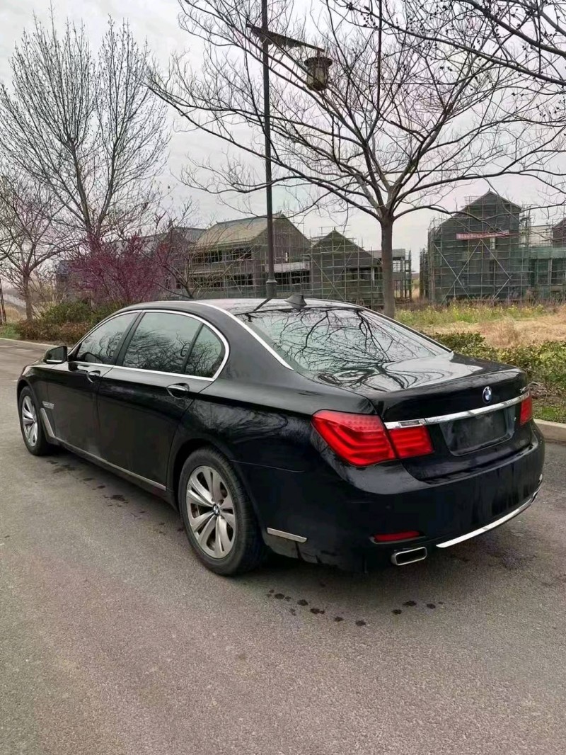 东营09年宝马7系7