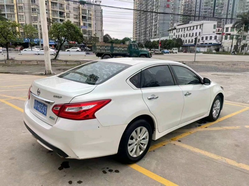 北海18年日產天籟5