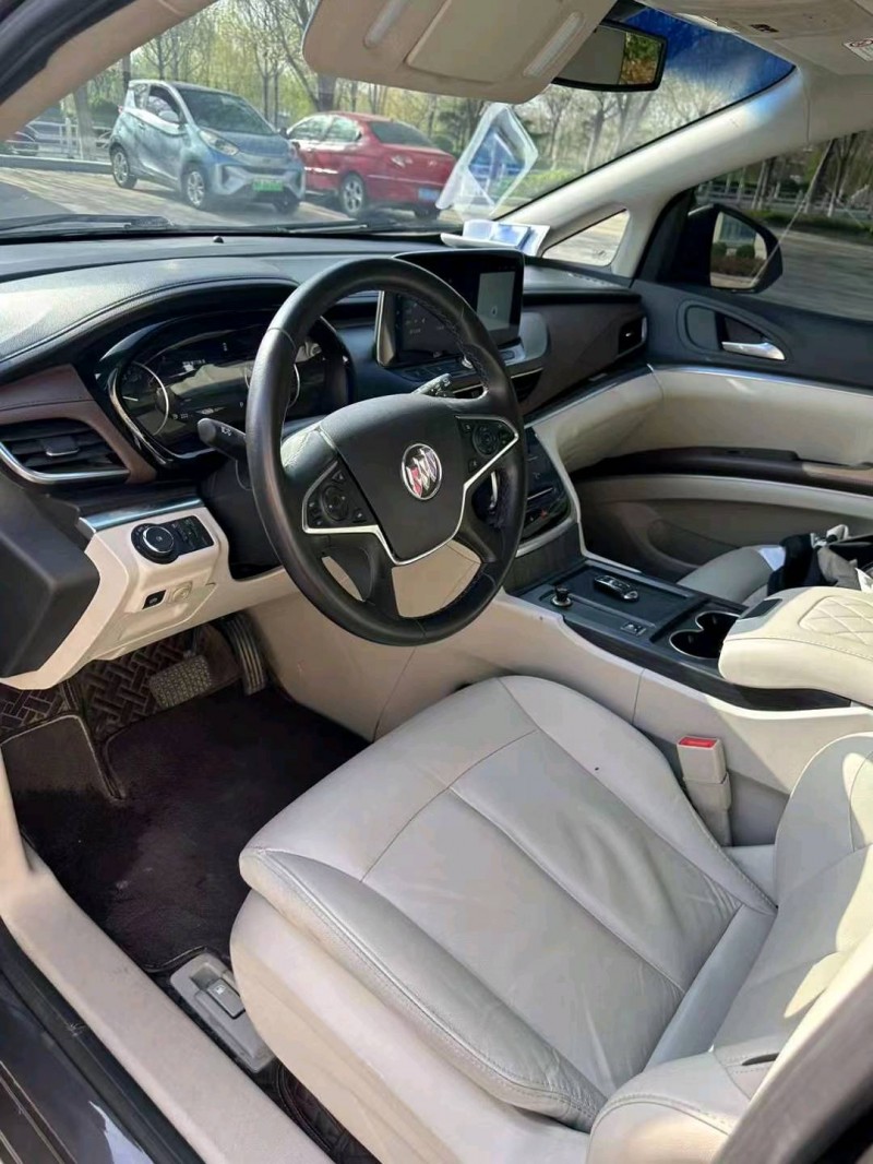 菏泽21年别克GL84