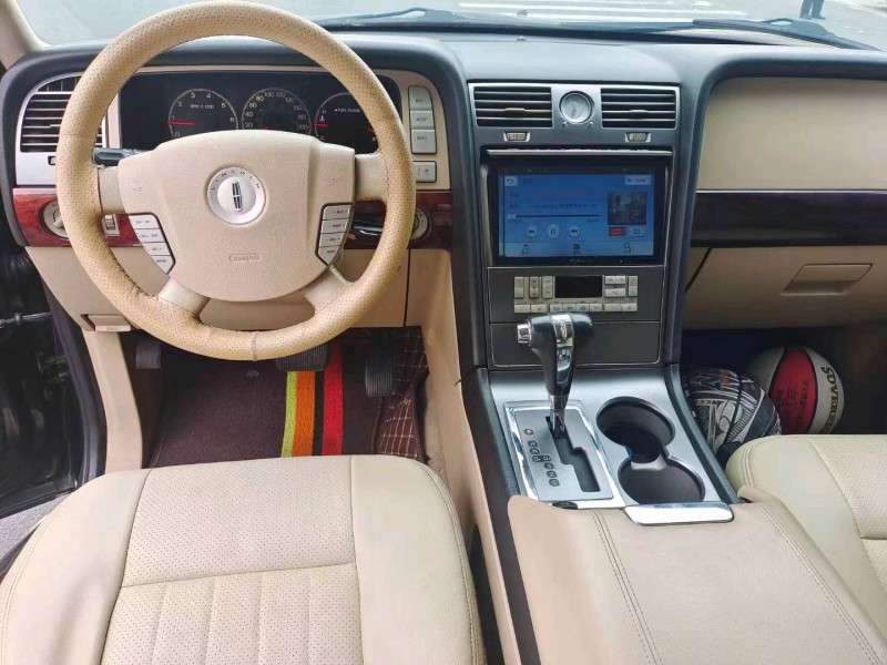 珠海06年林肯领航员5