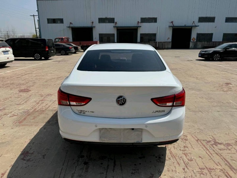 徐州18年别克威朗5