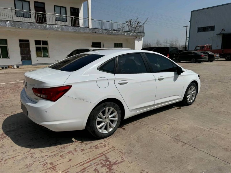 徐州18年别克威朗6