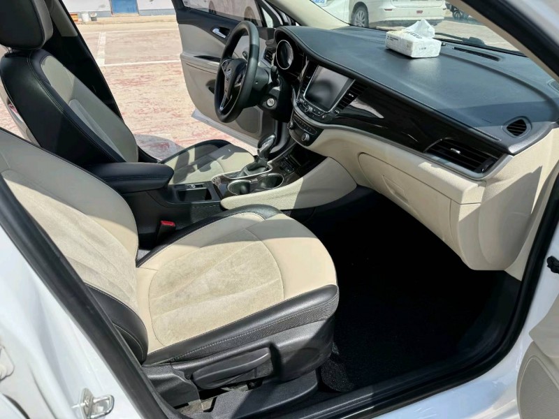 徐州18年别克威朗9