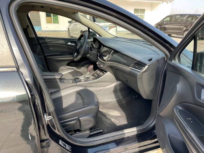 徐州17年别克威朗4