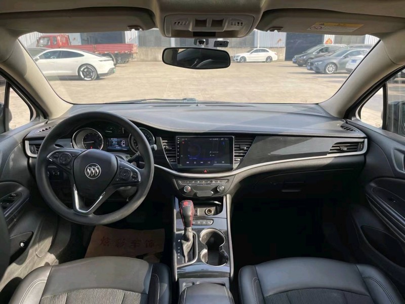 徐州17年别克威朗8