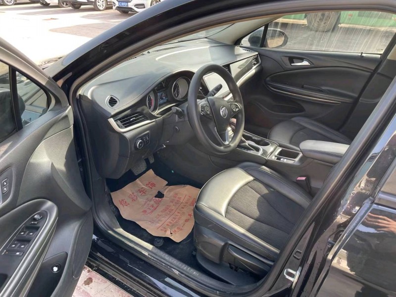 徐州17年别克威朗9