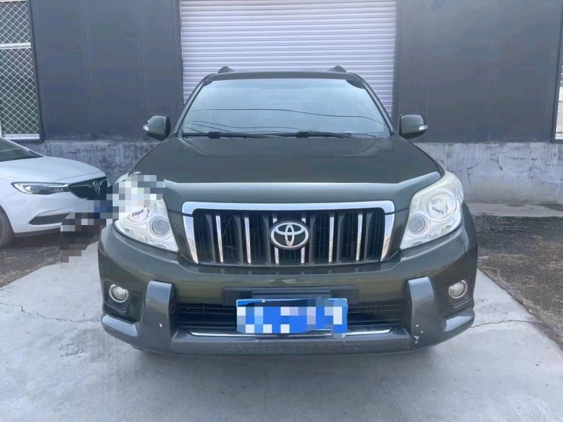 济南12年丰田普拉多1