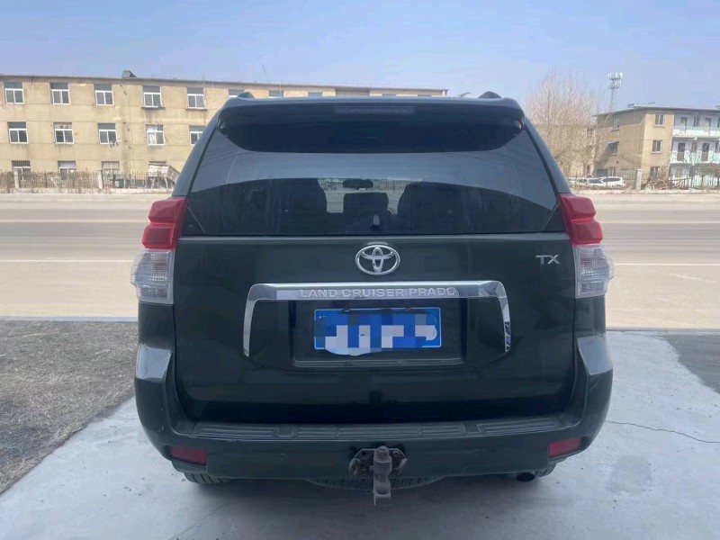 济南12年丰田普拉多8