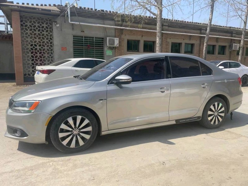 保定13年大众速腾3