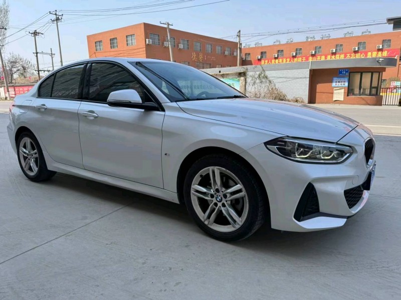 保定19年宝马1系2