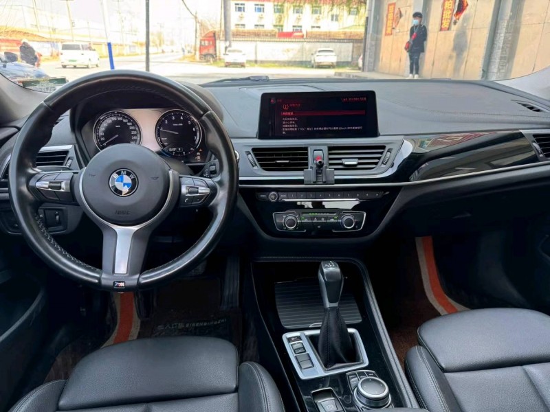 保定19年宝马1系7