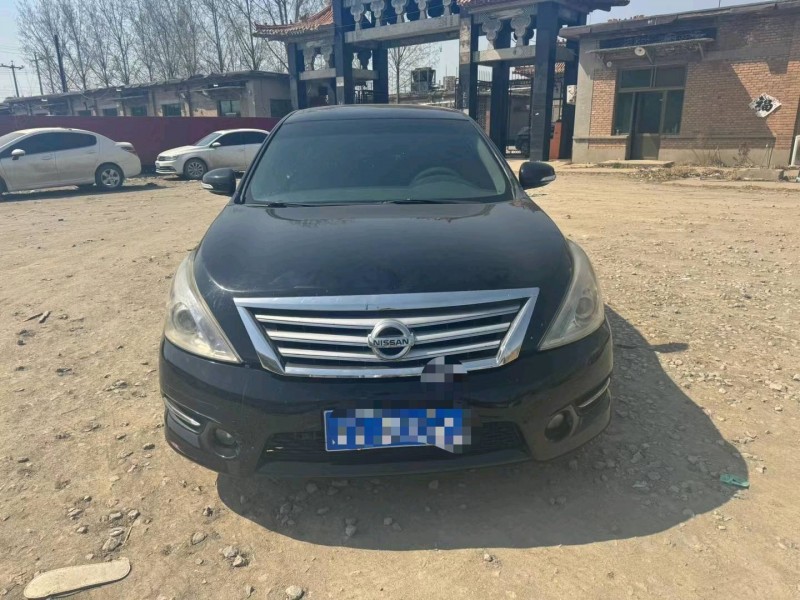 保定12年日产天籁1