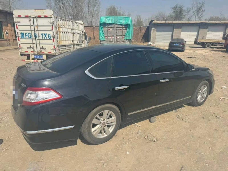 保定12年日产天籁9