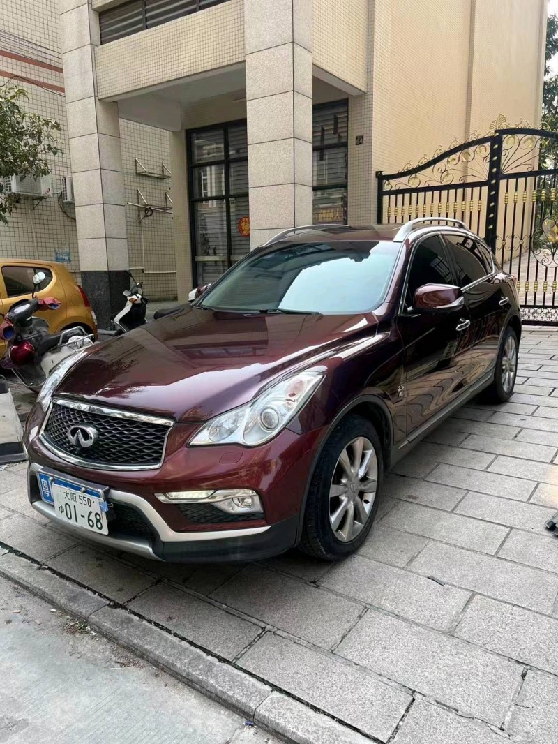 汕頭17年英菲尼迪QX502