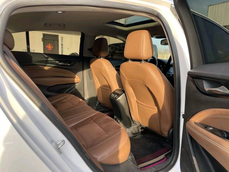 徐州19年别克君威9