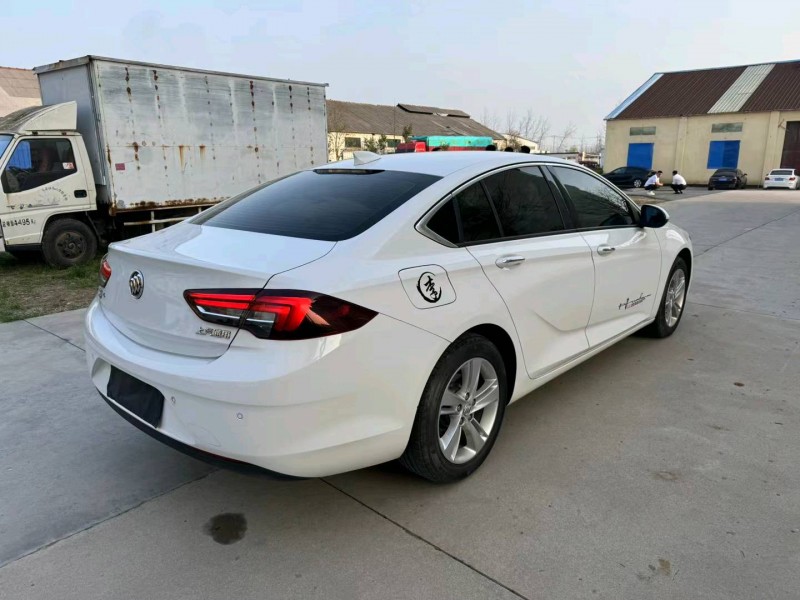 徐州19年别克君威5