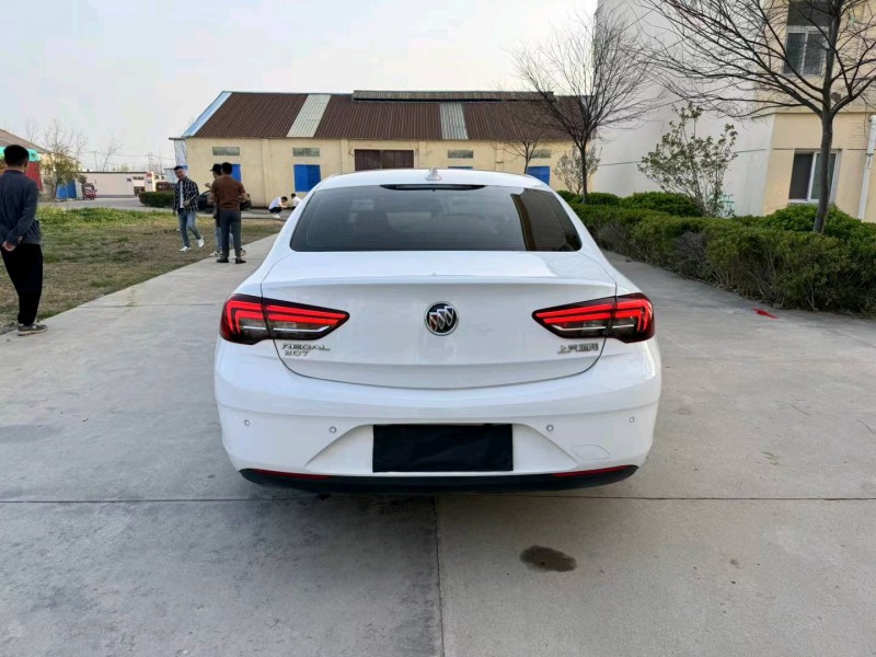 徐州19年别克君威9