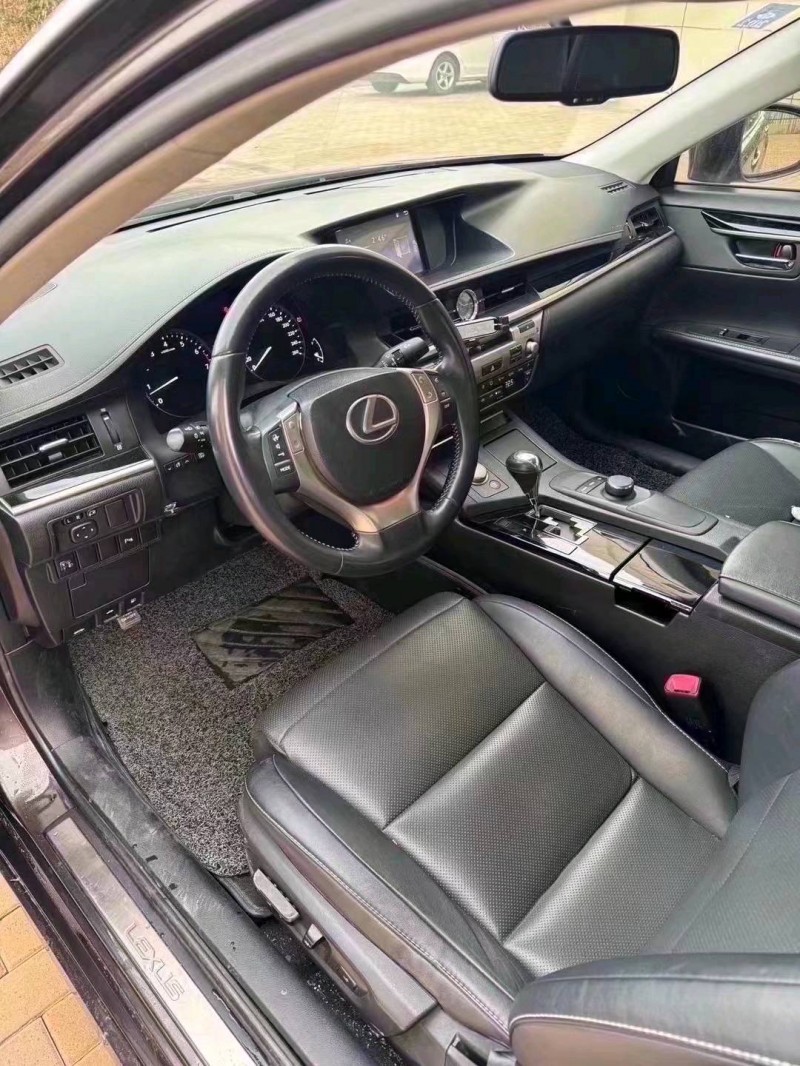 济南14年雷克萨斯ES6