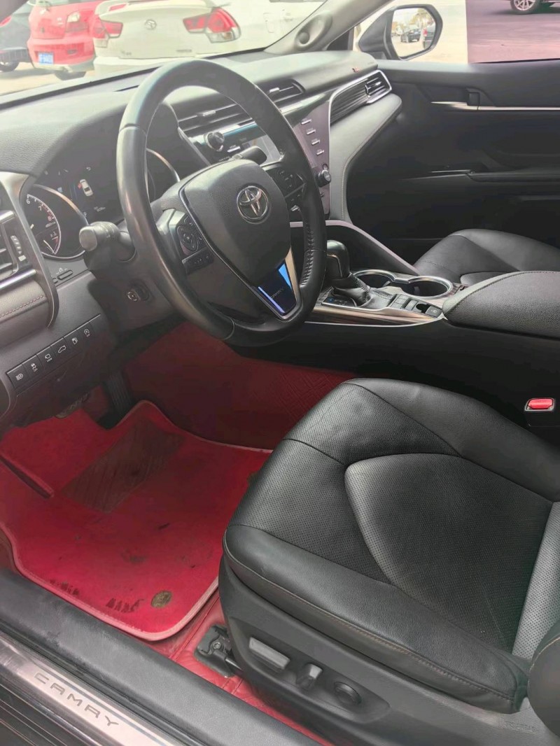 保定18年丰田凯美瑞4