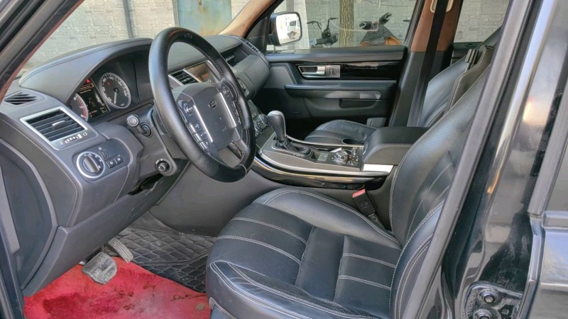 保定11年路虎揽胜运动6