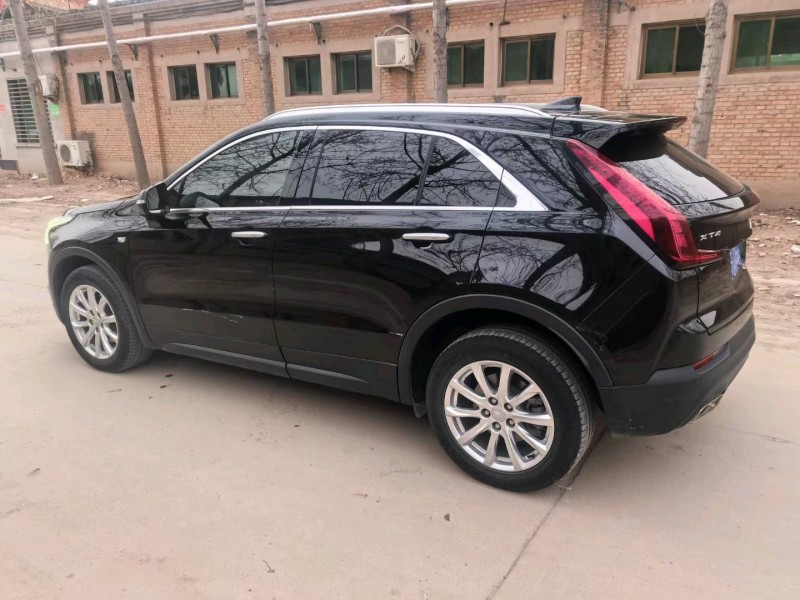 保定21年凯迪拉克XT44