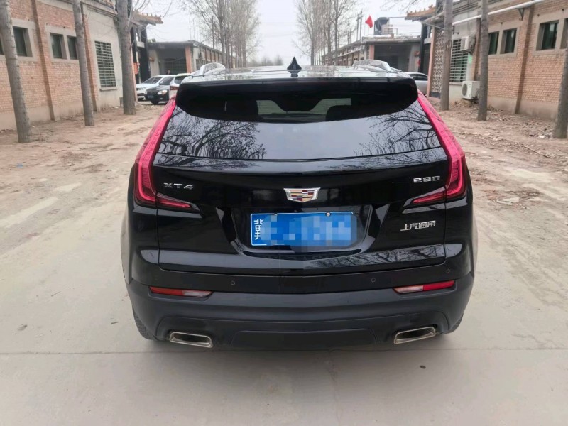 保定21年凯迪拉克XT49