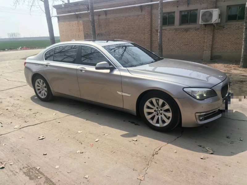 保定14年宝马7系2