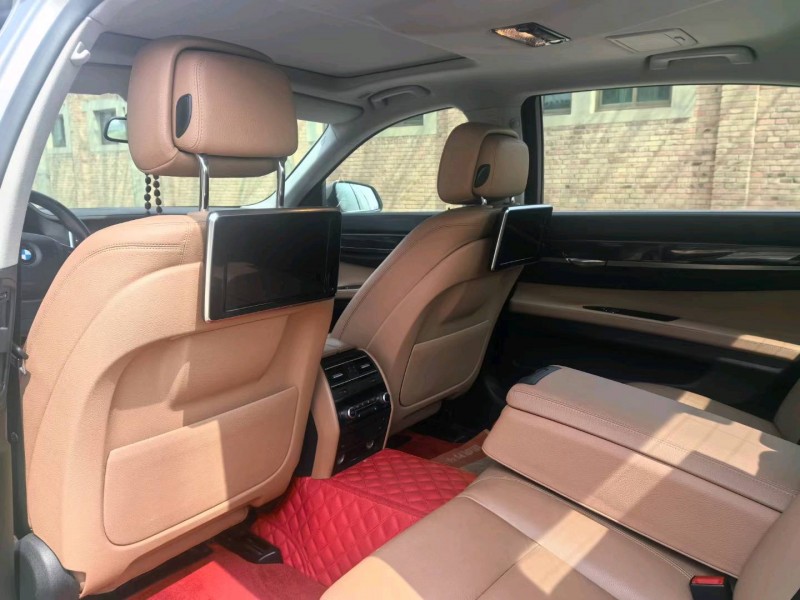 保定14年宝马7系7