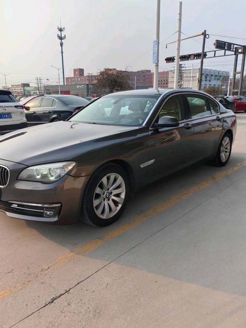 保定13年宝马7系3