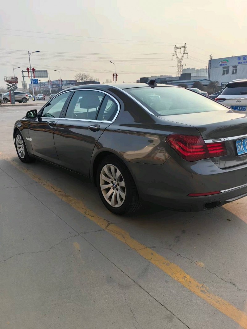 保定13年宝马7系7