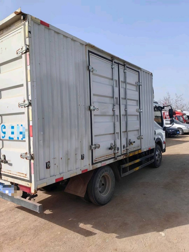 保定23年东风多利卡6