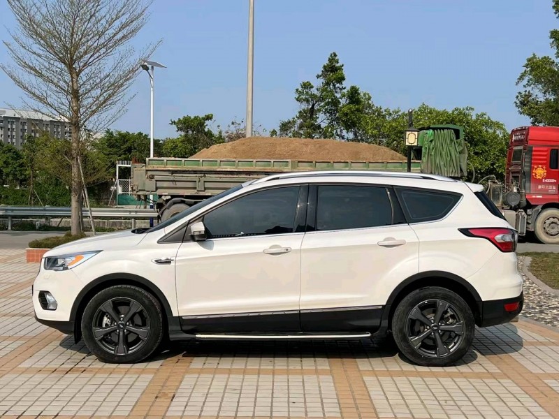 汕头19年福特翼虎3