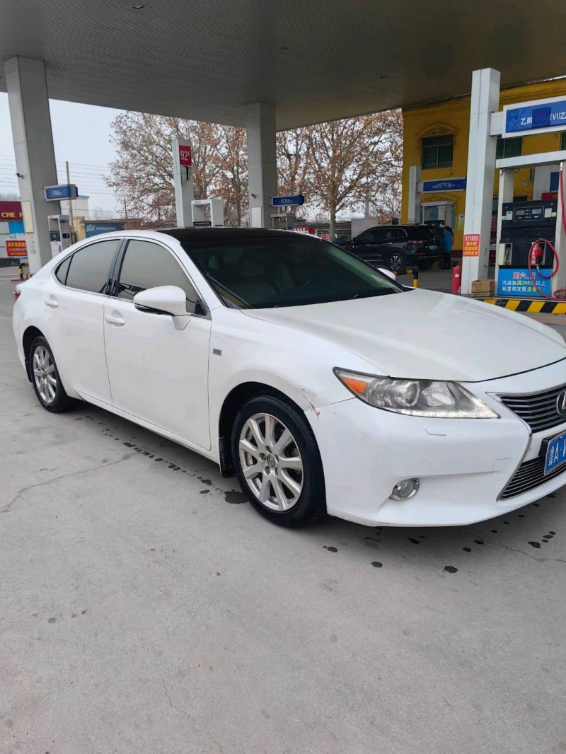 保定13年雷克萨斯ES2