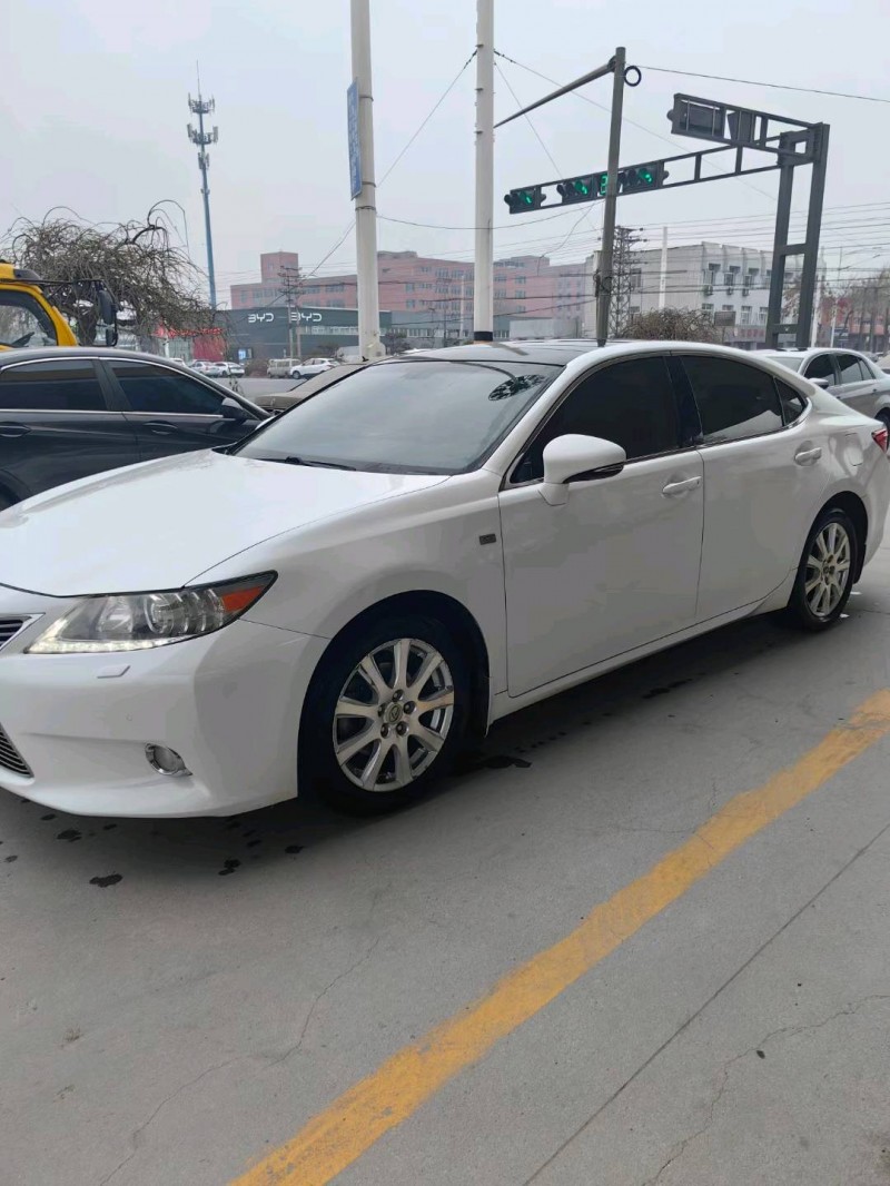 保定13年雷克萨斯ES3