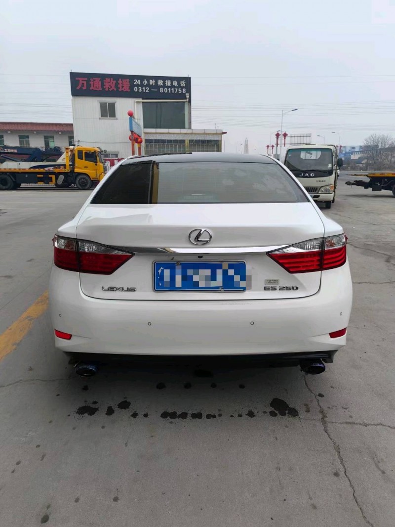保定13年雷克萨斯ES9