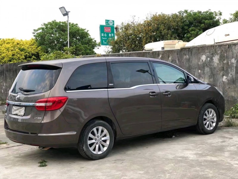 珠海17年别克GL84