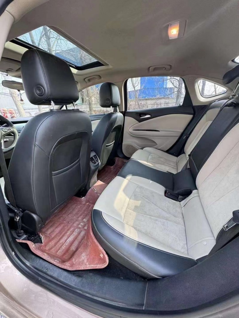 菏泽19年别克威朗6