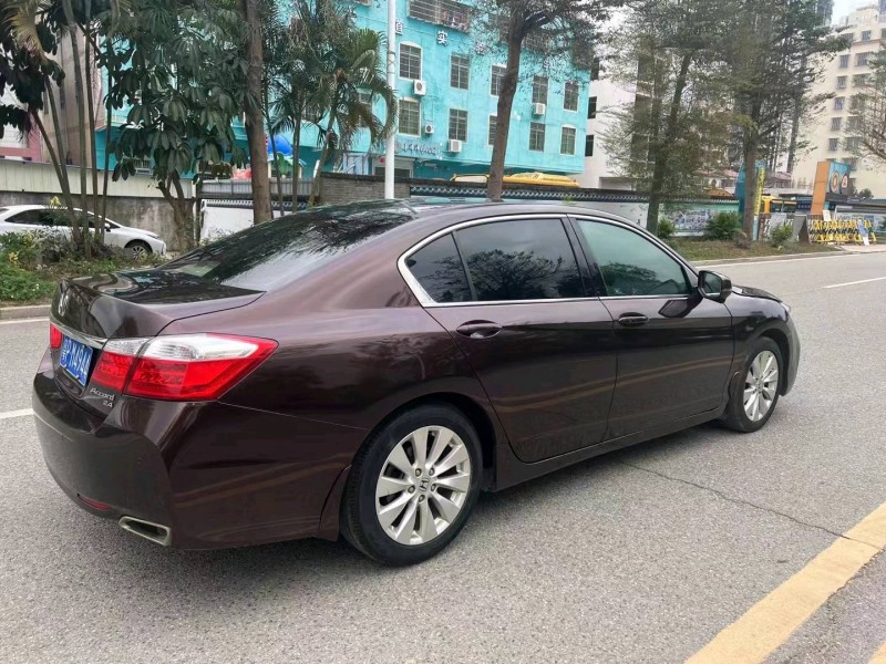 汕头14年本田雅阁5