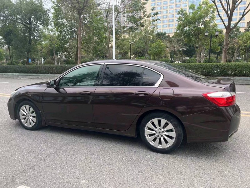 汕头14年本田雅阁6