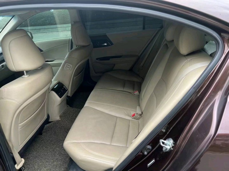 汕头14年本田雅阁7