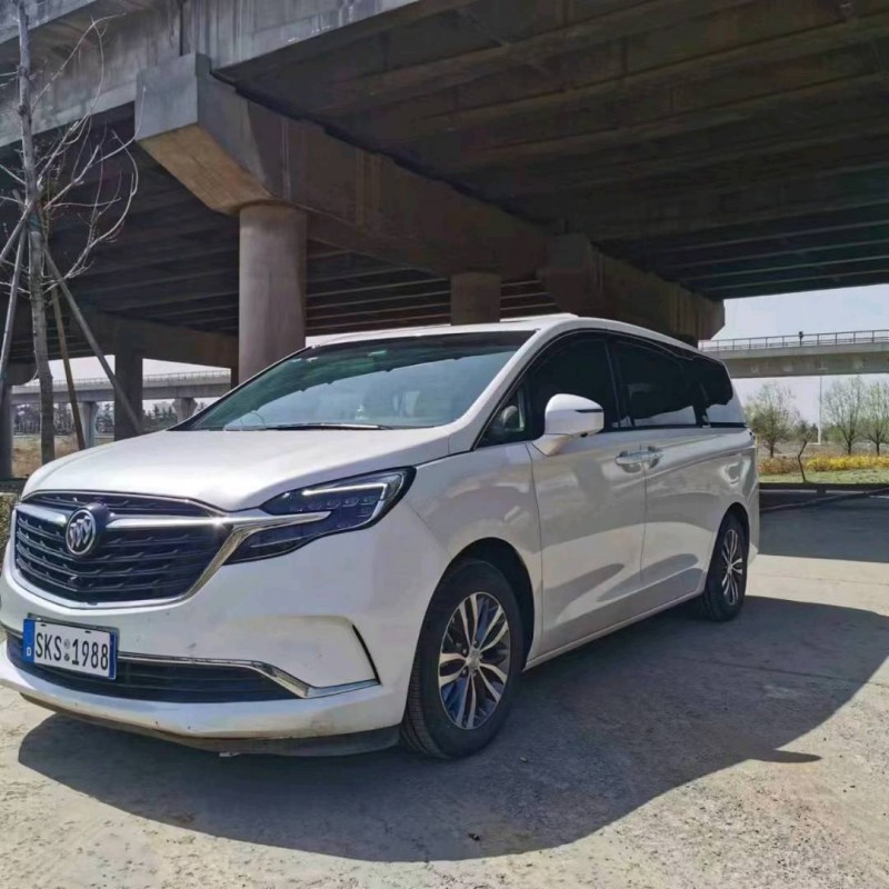 青岛21年别克GL82