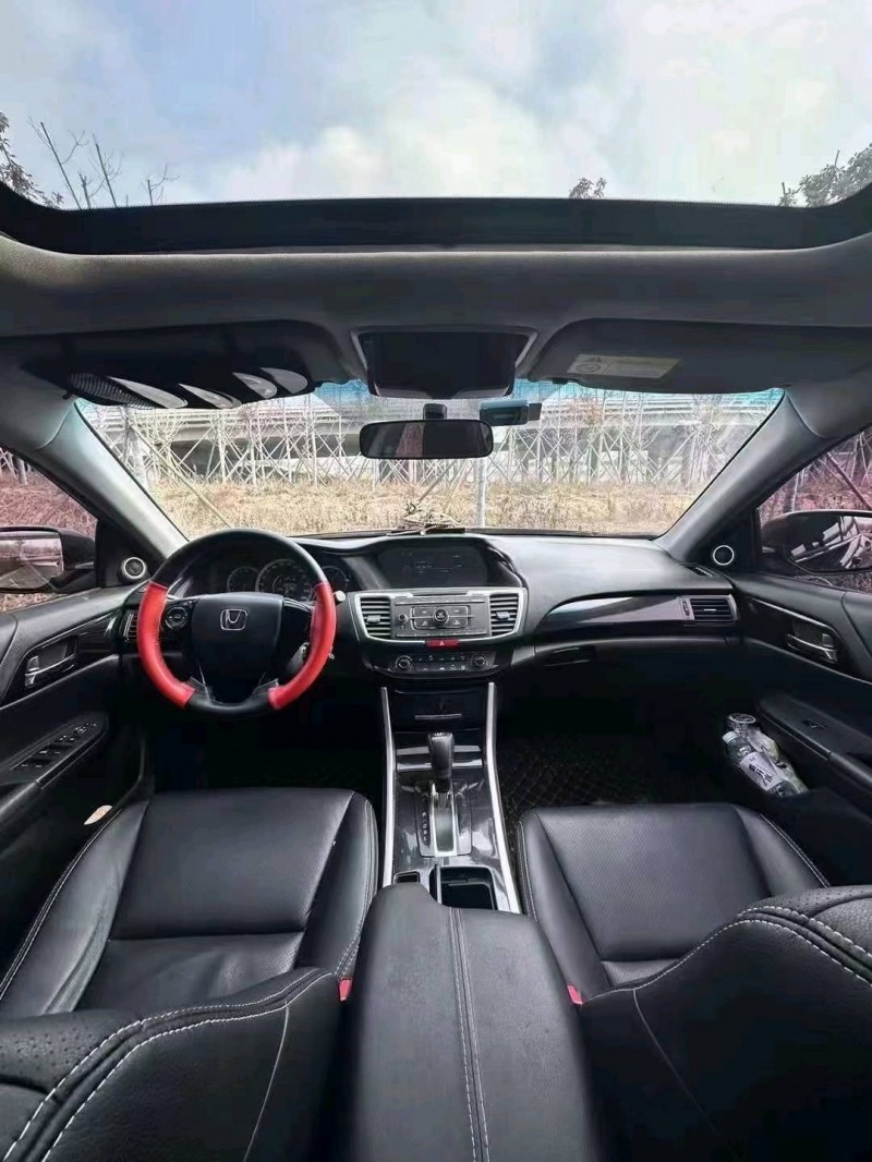 青岛18年本田雅阁5