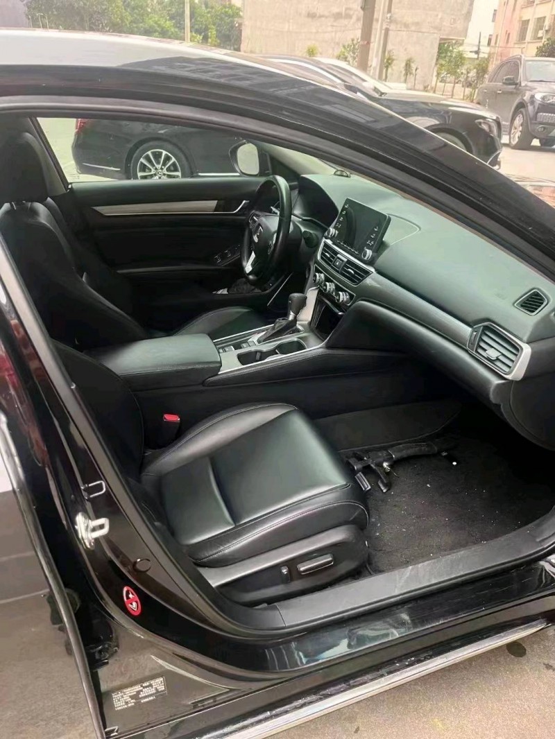 珠海19年本田雅阁4